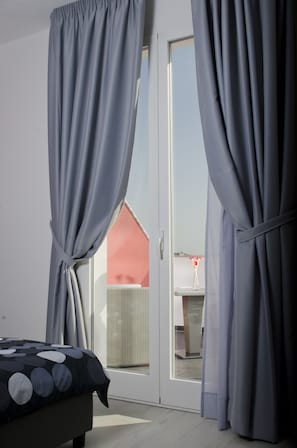 Egyptian cotton sheets, premium bedding, memory foam beds, in-room safe - Rainbow resort (Marsala)