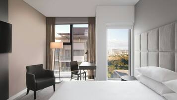 Deluxe Room, 1 King Bed, Non Smoking, City View | 1 bedroom, premium bedding, pillowtop beds, in-room safe