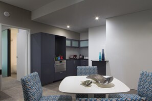 Apartment, 2 Bedrooms, Non Smoking | Premium bedding, pillowtop beds, in-room safe, desk
