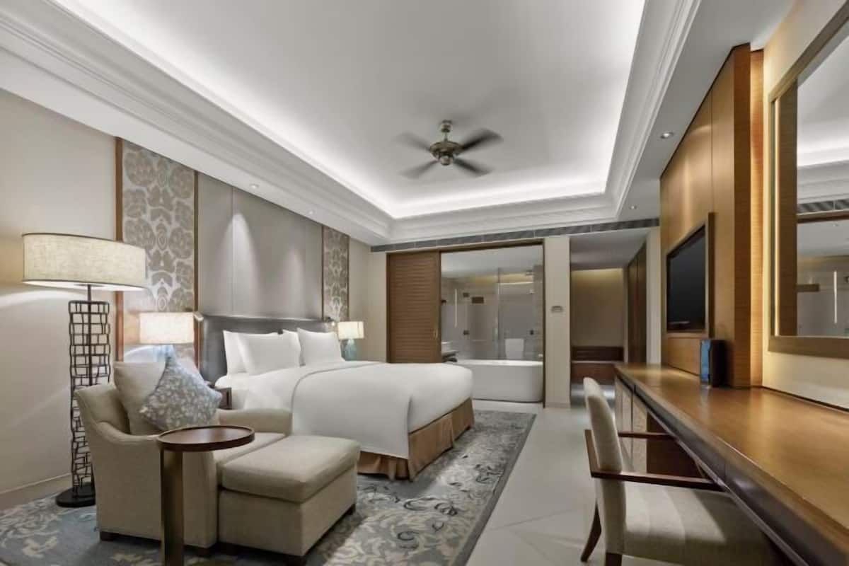 1 bedroom, minibar, in-room safe, desk