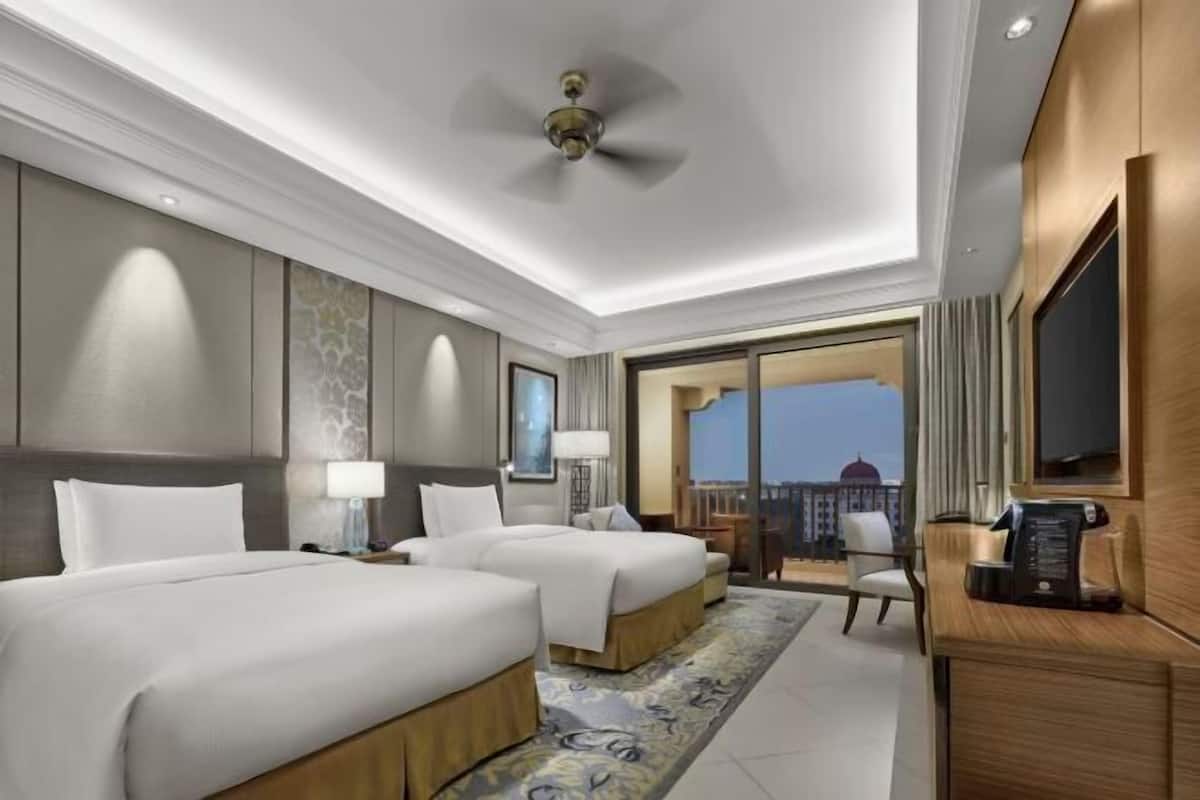 1 bedroom, minibar, in-room safe, desk