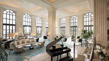 3 restaurants, breakfast, lunch, dinner served; Chinese cuisine