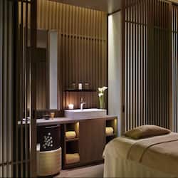 Couples treatment rooms, sauna, steam room, body treatments