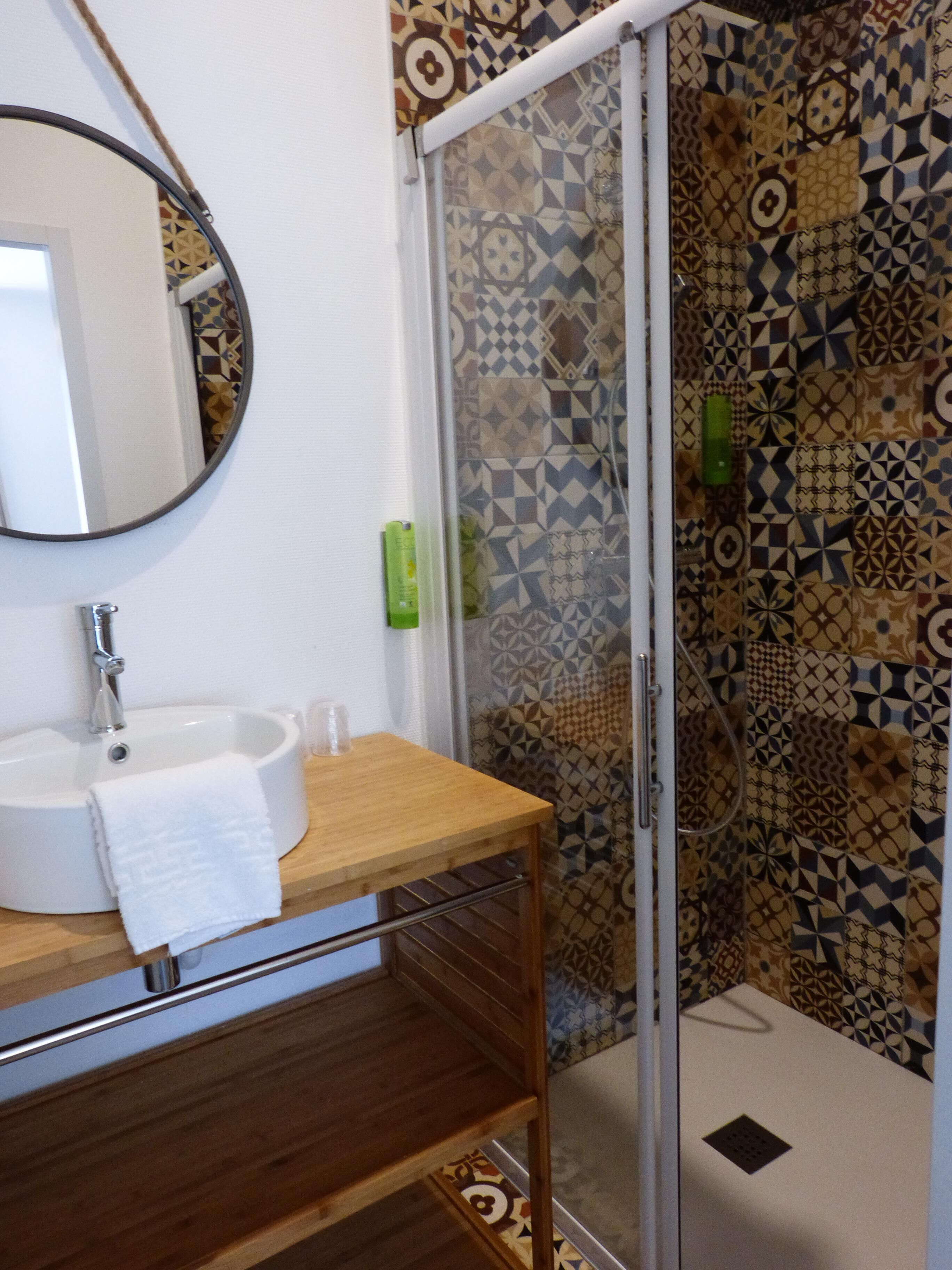 comfort double room, ensuite (vue rivière) | bathroom