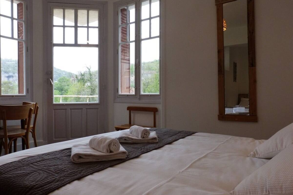 superior quadruple room, ensuite (vue rivière)