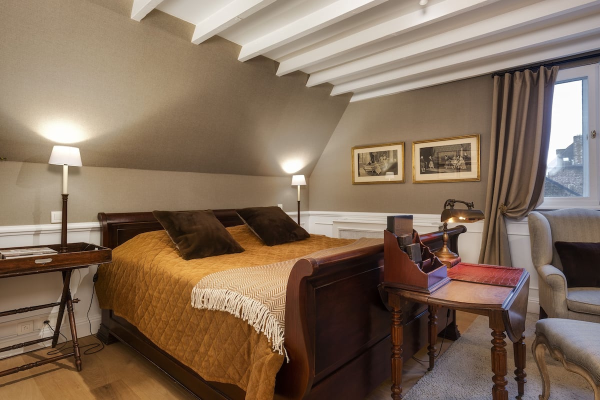 Junior Double Room (2 adults)