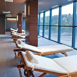Couples treatment room(s), sauna, hot tub, steam room, body treatments