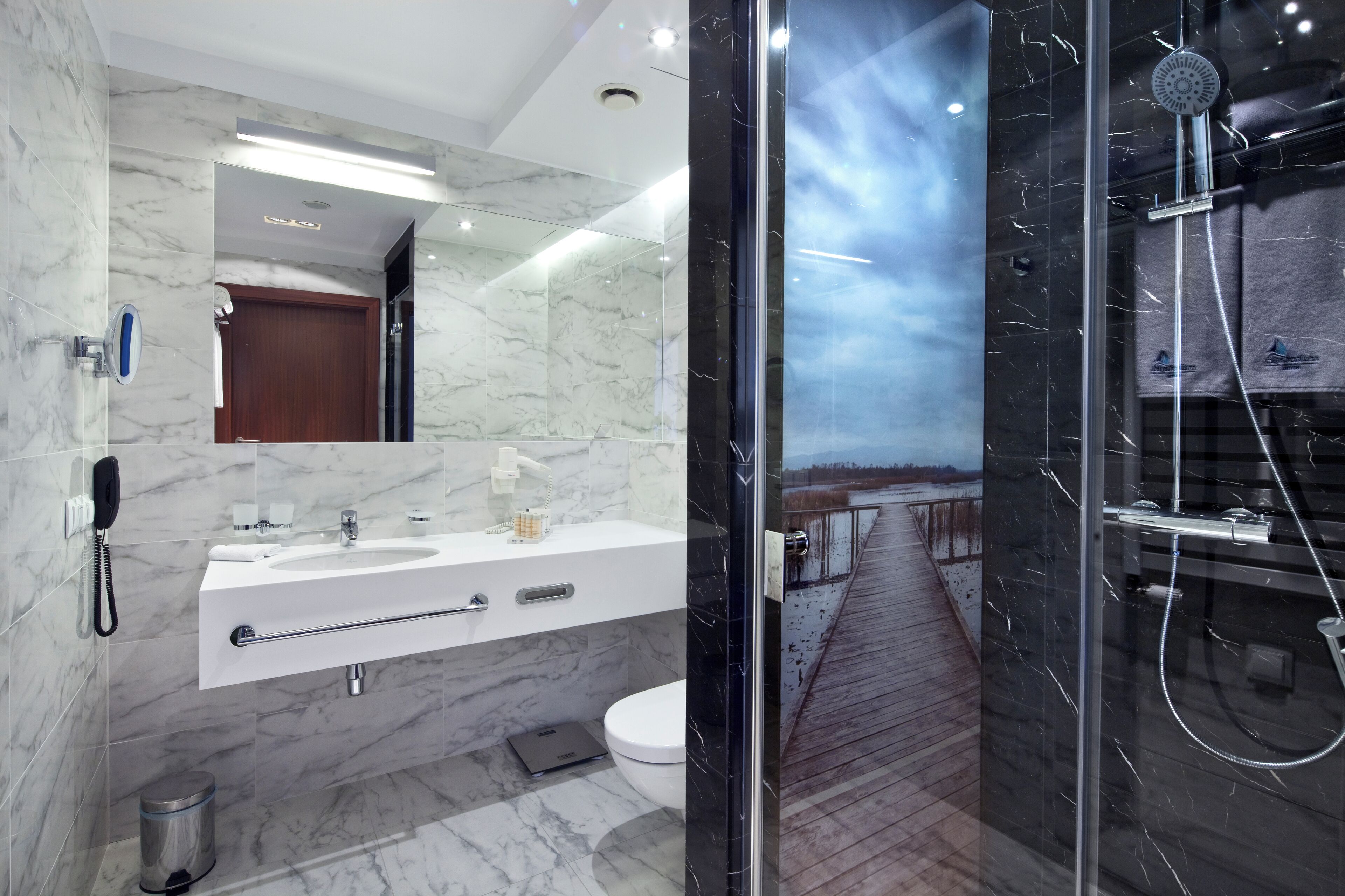 classic suite, balcony, lake view | 1 bedroom, premium bedding, minibar, in-room safe