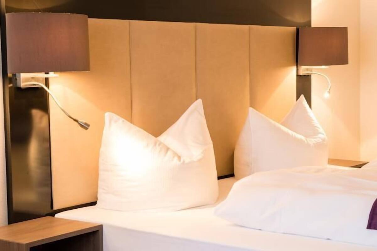 Minibar, in-room safe, desk, iron/ironing board (on request)