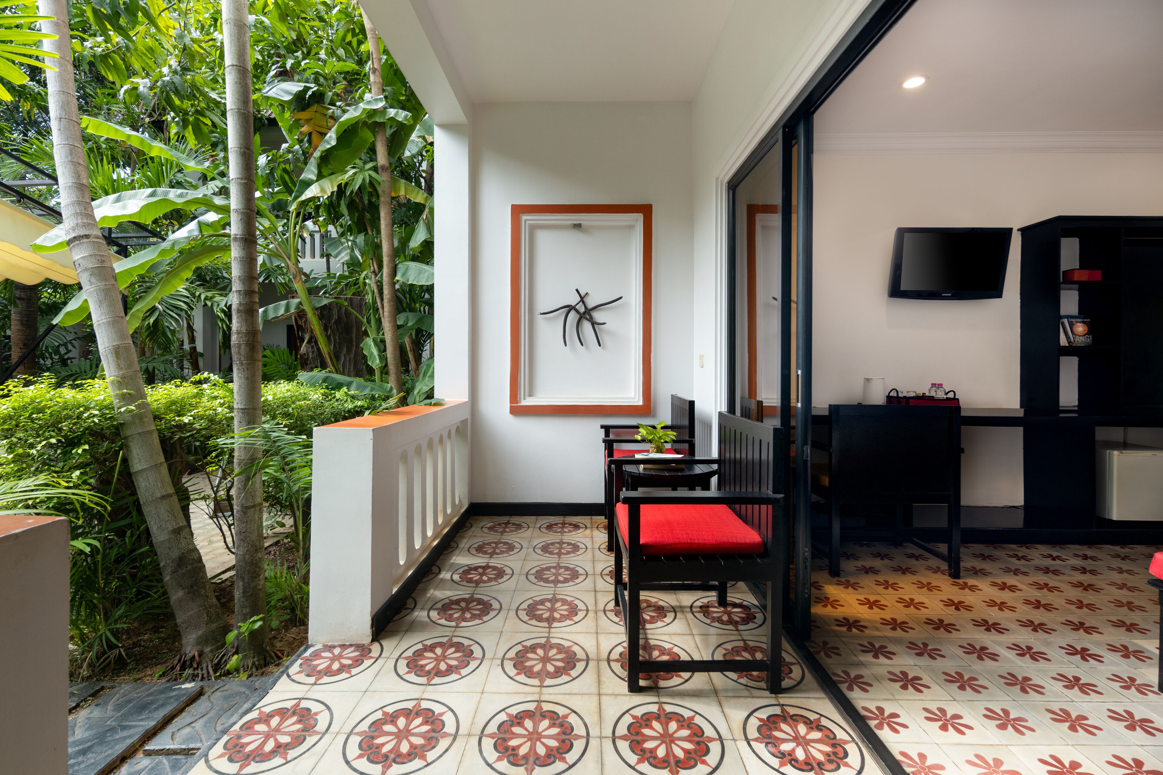 deluxe twin room, pool view | terrace/patio