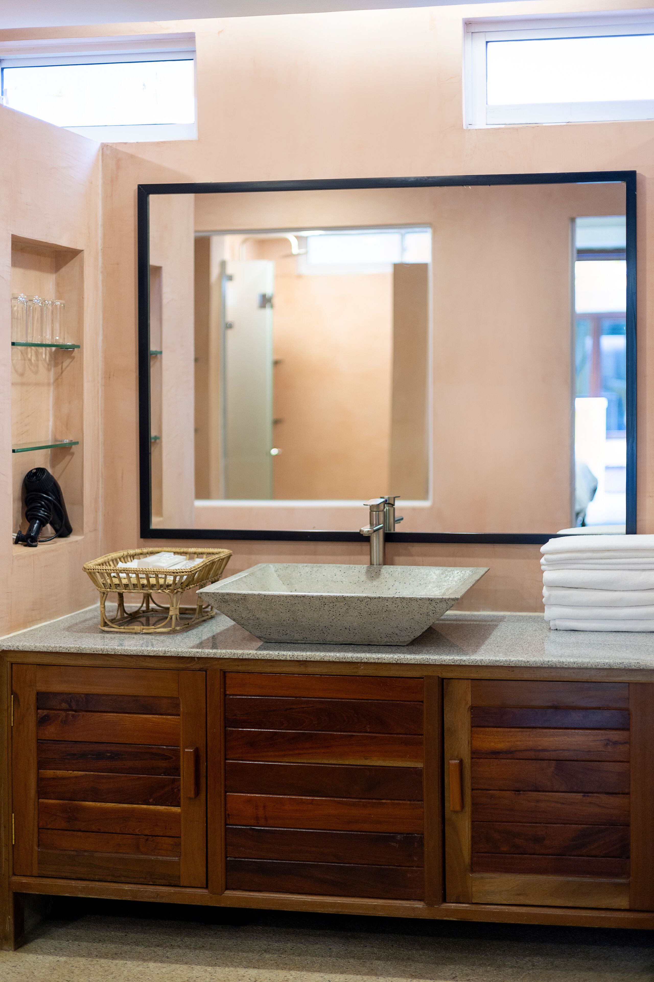 deluxe triple room, pool view (1 king bed & 1 single bed) | bathroom | separate bathtub and shower, deep-soaking bathtub, free toiletries