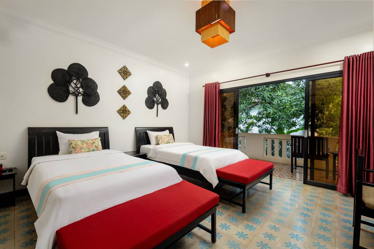 Premium bedding, Select Comfort beds, minibar, in-room safe
