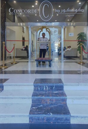 Mặt tiền nơi lưu trú