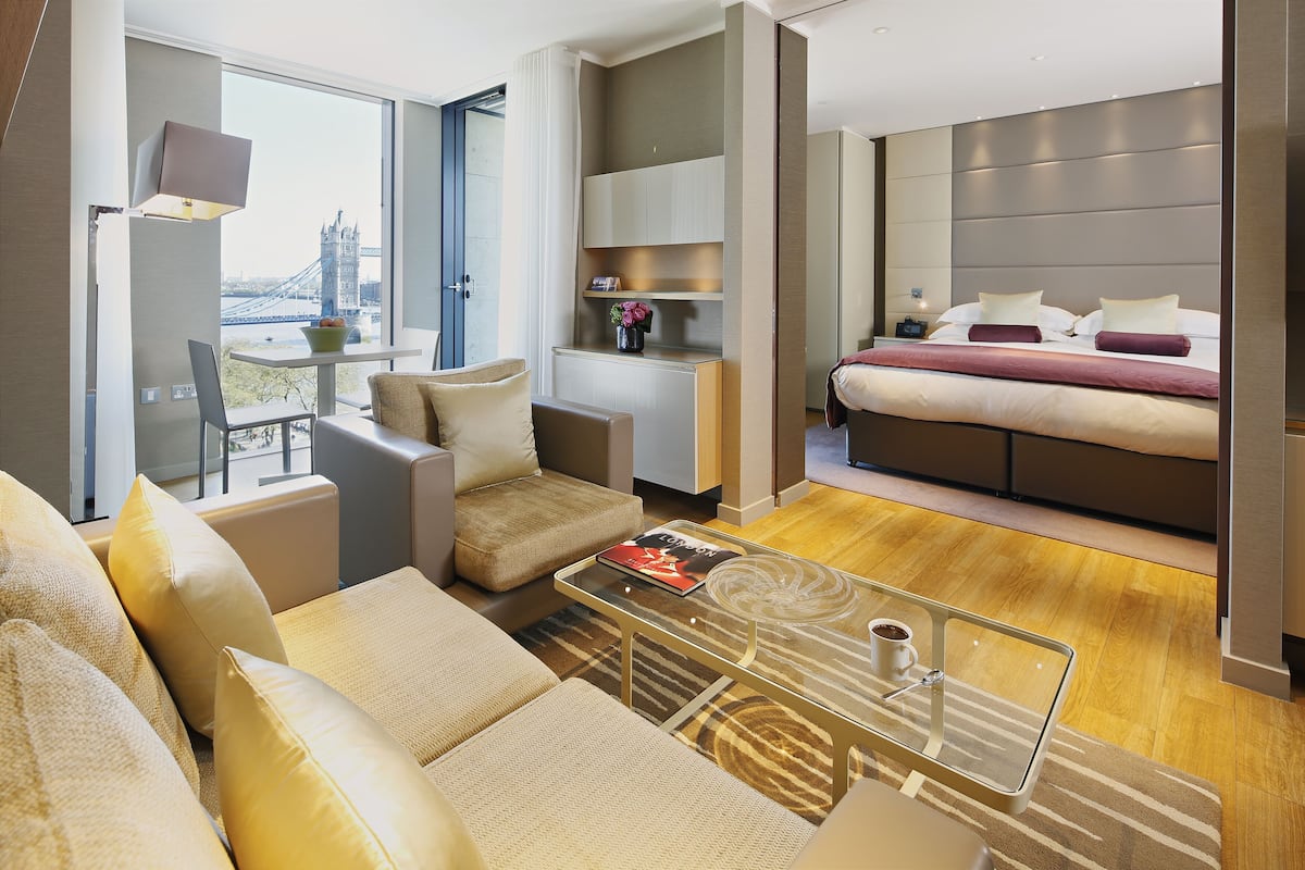 Luxury Apartment, 1 Bedroom (Tower View) | Hypo-allergenic bedding, in-room safe, blackout drapes, soundproofing