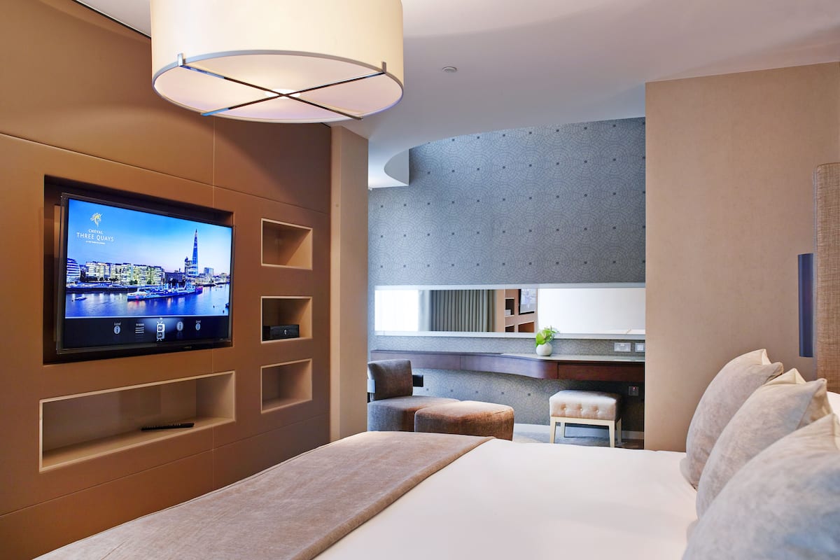 Two-Bedroom Penthouse Tower View | 低刺激性寝具、セーフティボックス (室内)、遮光カーテン、防音設備