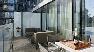 Luxury Apartment, 1 Bedroom, River View | Balcony