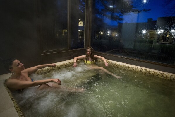 Bain à remous intérieur