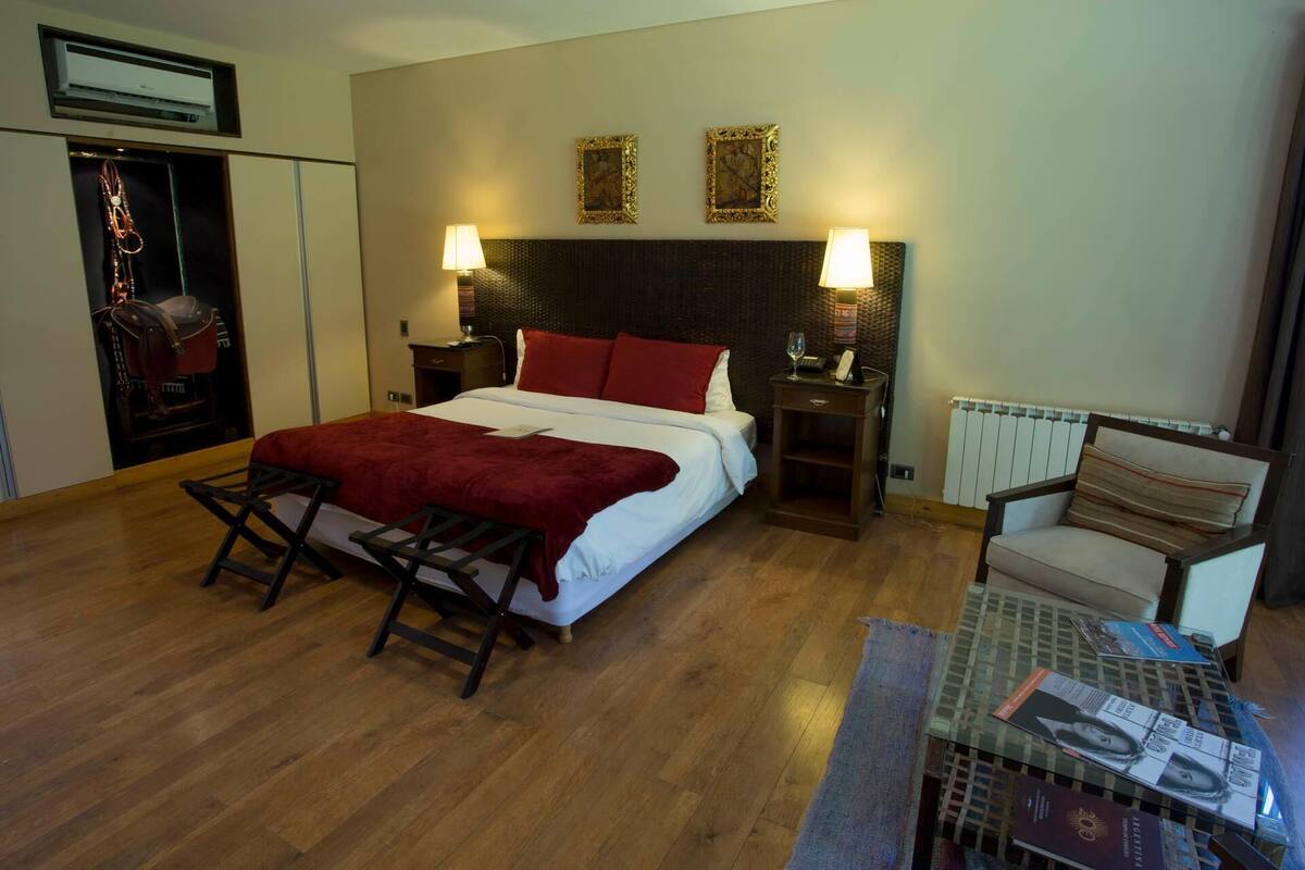 Hochwertige Bettwaren, Minibar, Zimmersafe