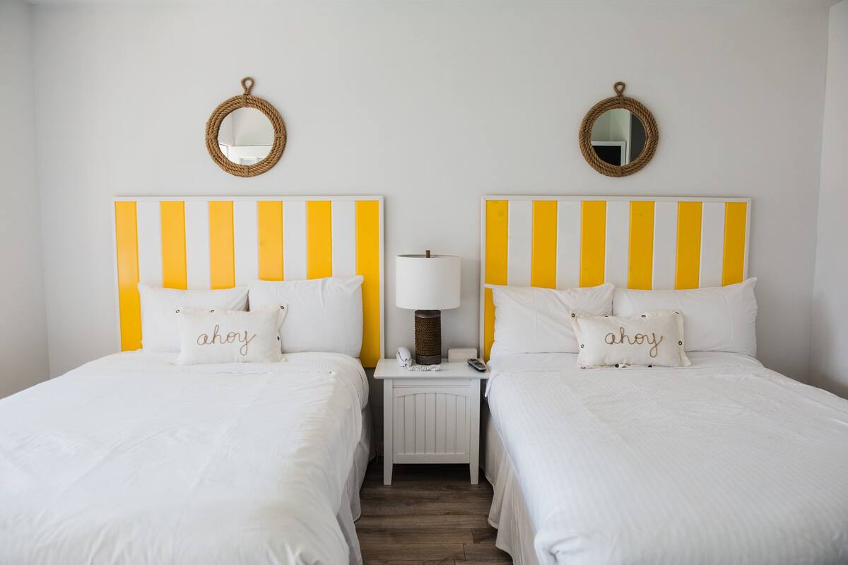 Club Double Room | Minibar, desk, free WiFi, bed sheets