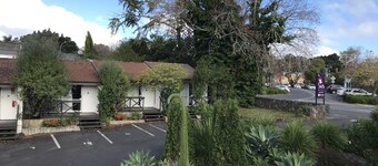 Siesta Motel