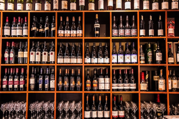 Alimentos y bebidas