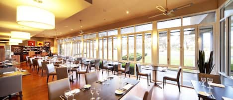 Breakfast and dinner served, local cuisine