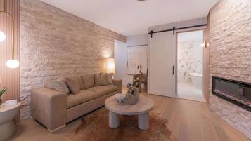 Desk, blackout curtains, iron/ironing board, free WiFi