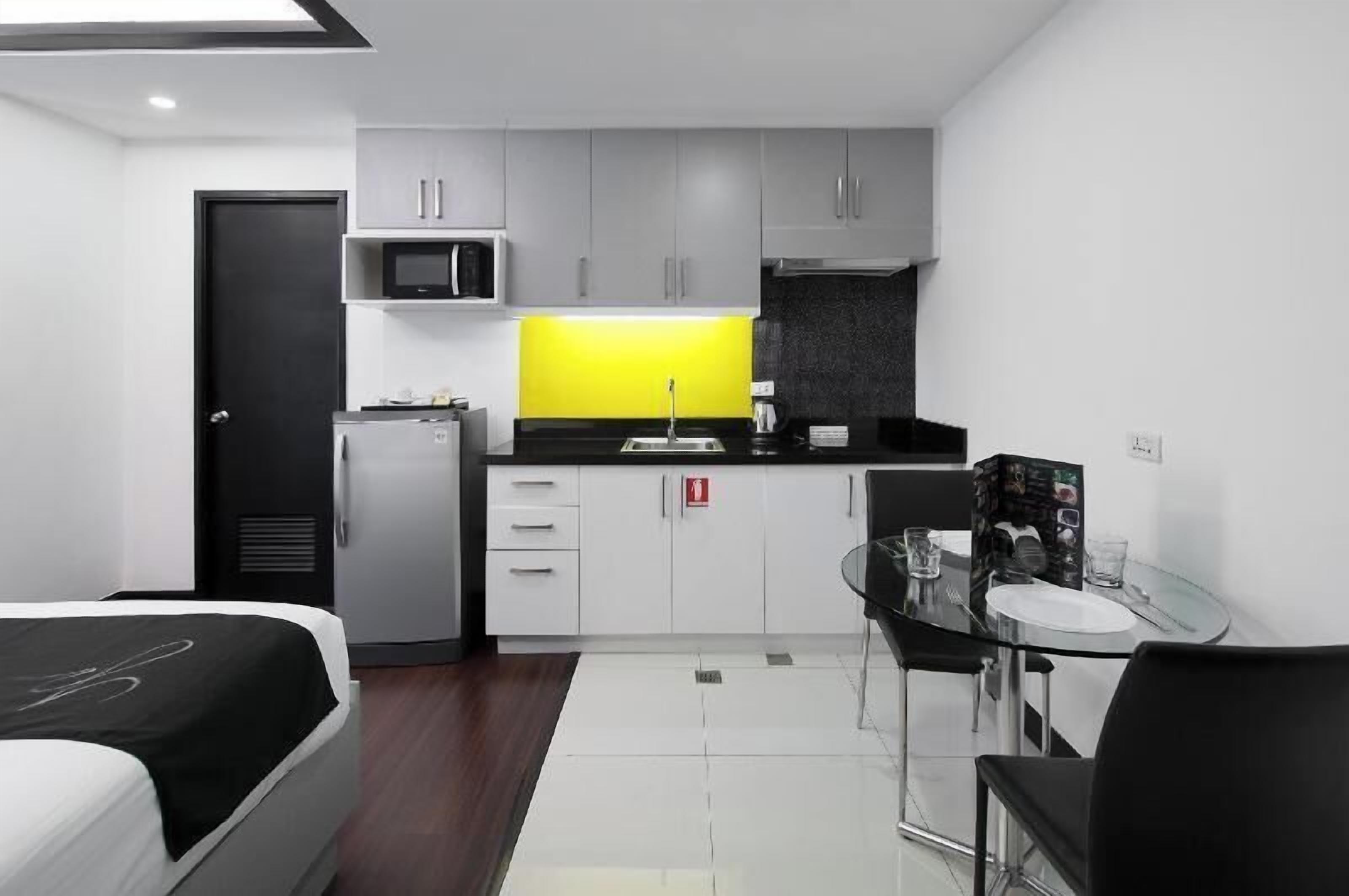 Minibar, in-room safe, individually decorated, blackout drapes