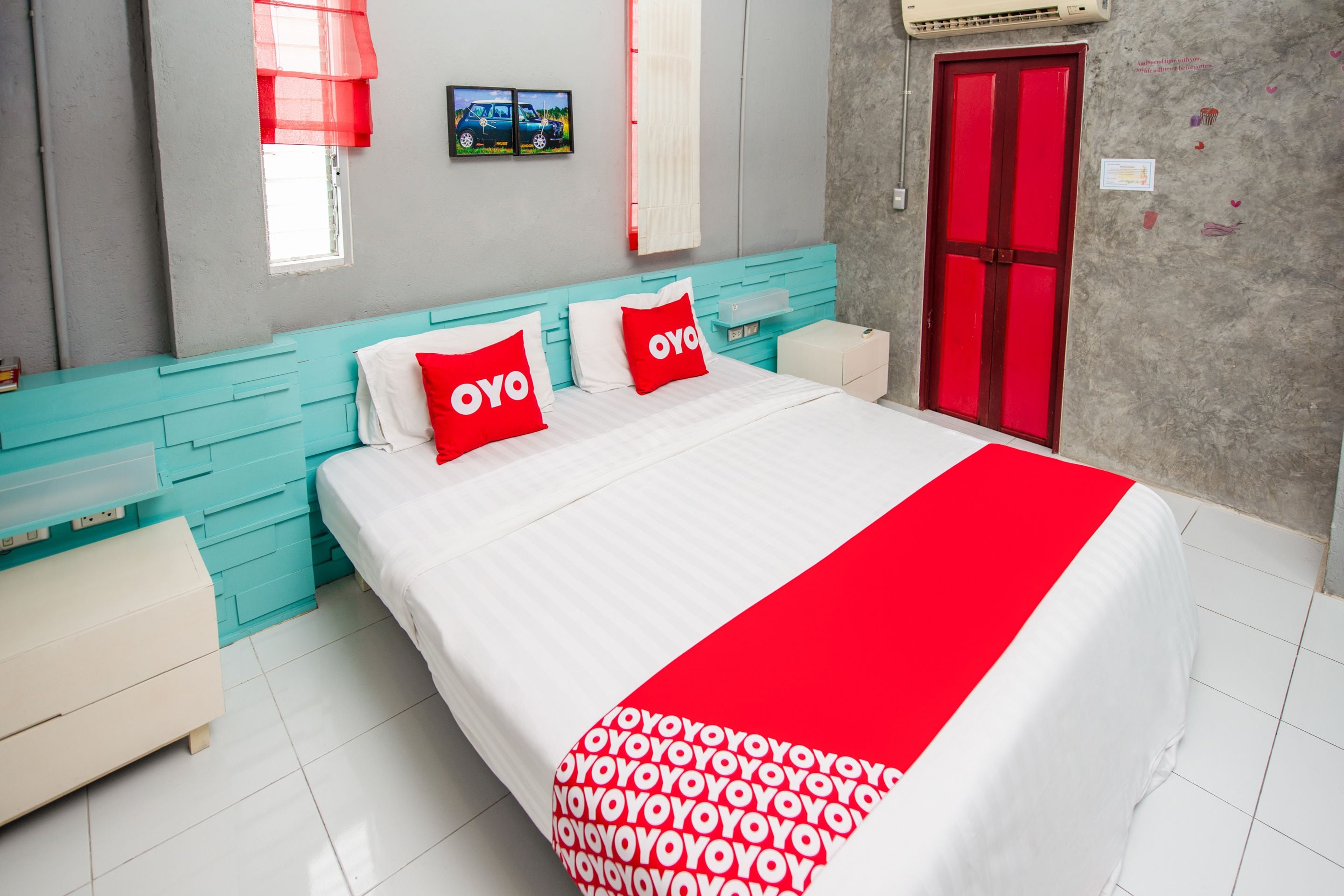 Photo - OYO 292 The Oddy Hip Hotel