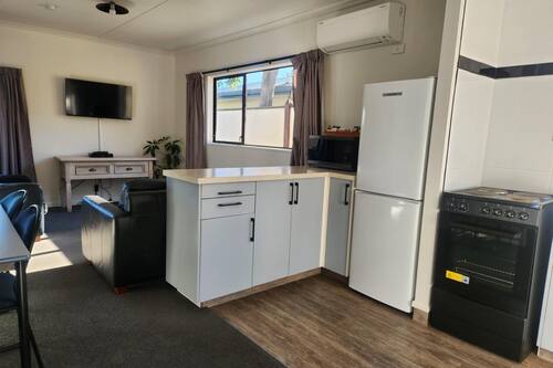 2 Bedroom Cottage | Private kitchen