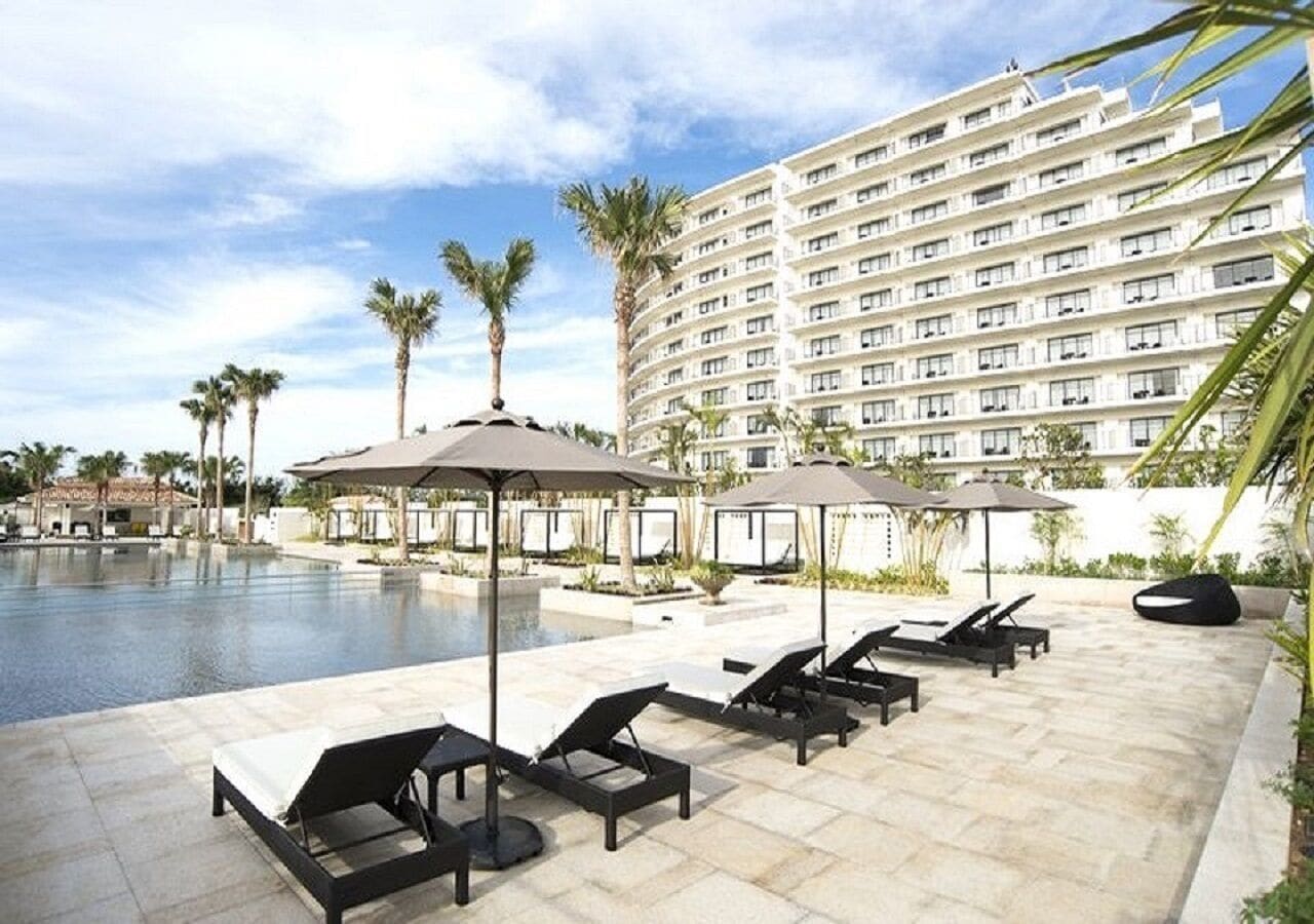 Indoor pool, 4 outdoor pools, cabanas (surcharge), sun loungers