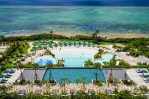 Indoor pool, 4 outdoor pools, cabanas (surcharge), sun loungers - Hotel Monterey Okinawa Spa & Resort (Onna)