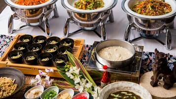 Frokostbuffé hver dag (JPY 4500 per person)