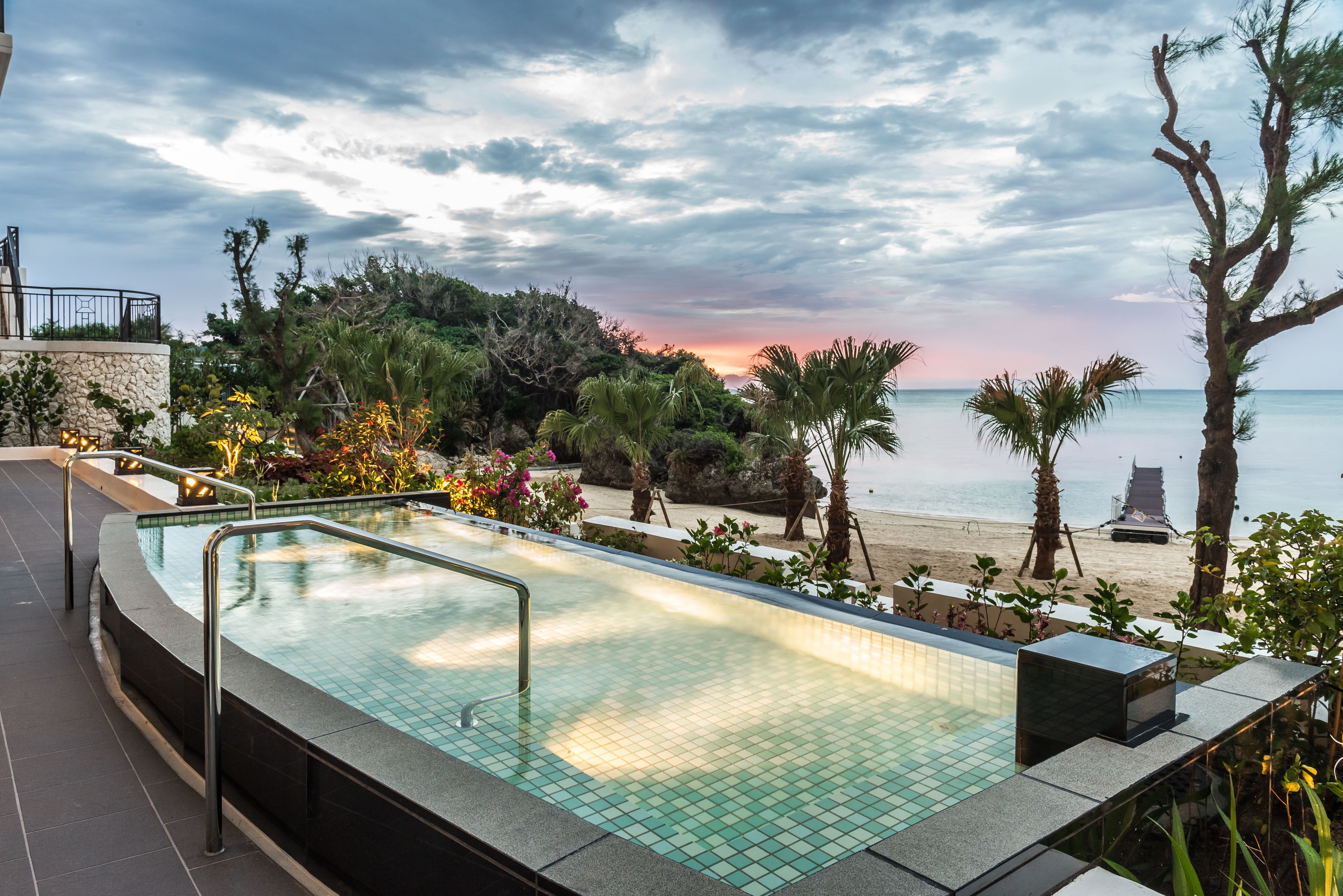 Indoor pool, 4 outdoor pools, pool cabanas (surcharge), pool loungers