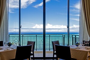 4 restaurants; breakfast, lunch and dinner served  - Hotel Monterey Okinawa Spa & Resort (Onna)