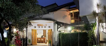 Rumah Asri Bed And Breakfast