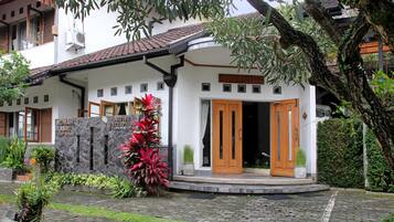 Fachada del alojamiento