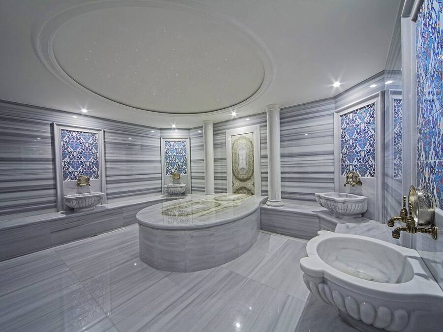 Badstue, dampbad, tyrkisk bad/hamam, aromaterapi og massasje