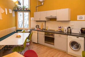 公共區域設有雪櫃、公共區域設有微波爐