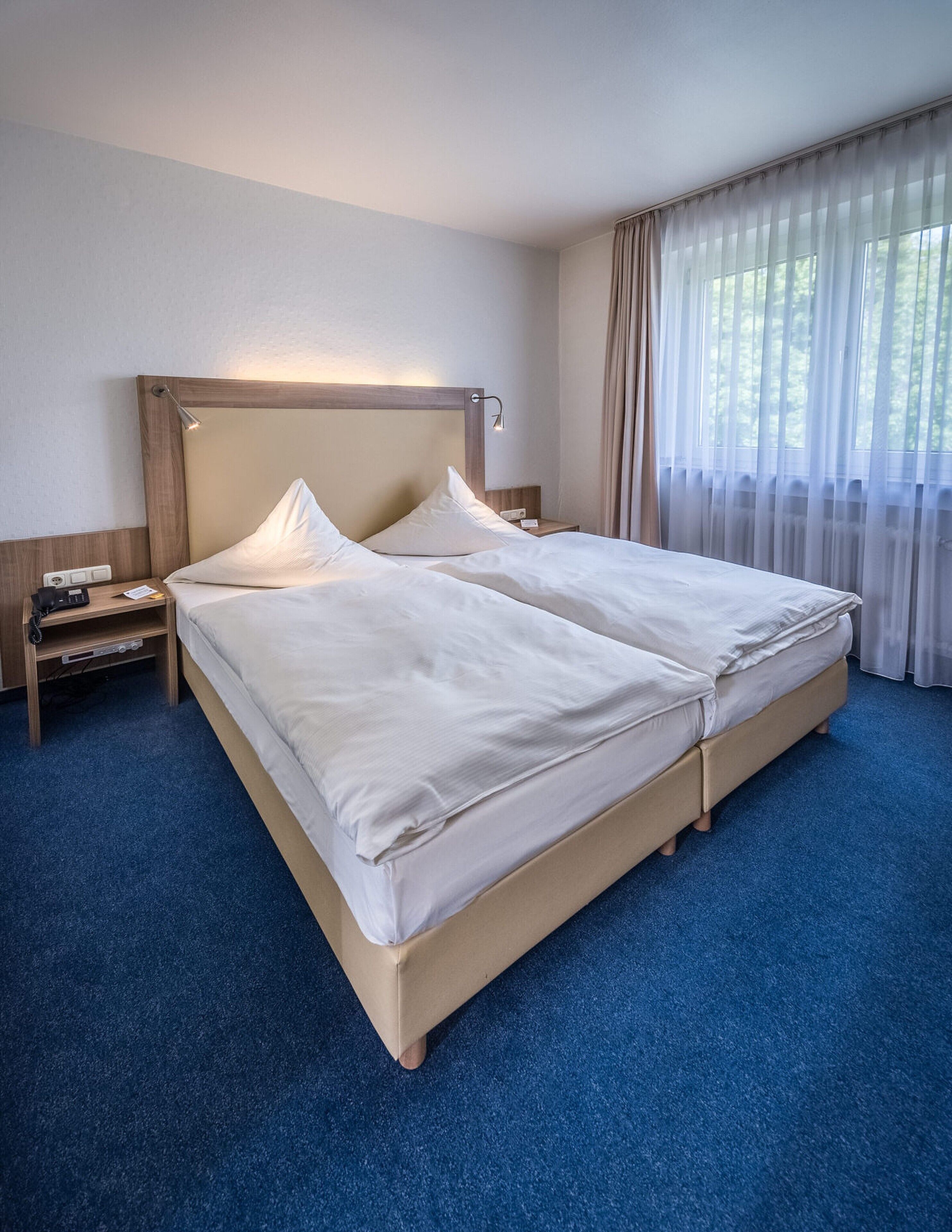 in-room safe, desk, laptop workspace, soundproofing