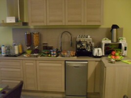 Desayuno buffet todos los días (con cargo)