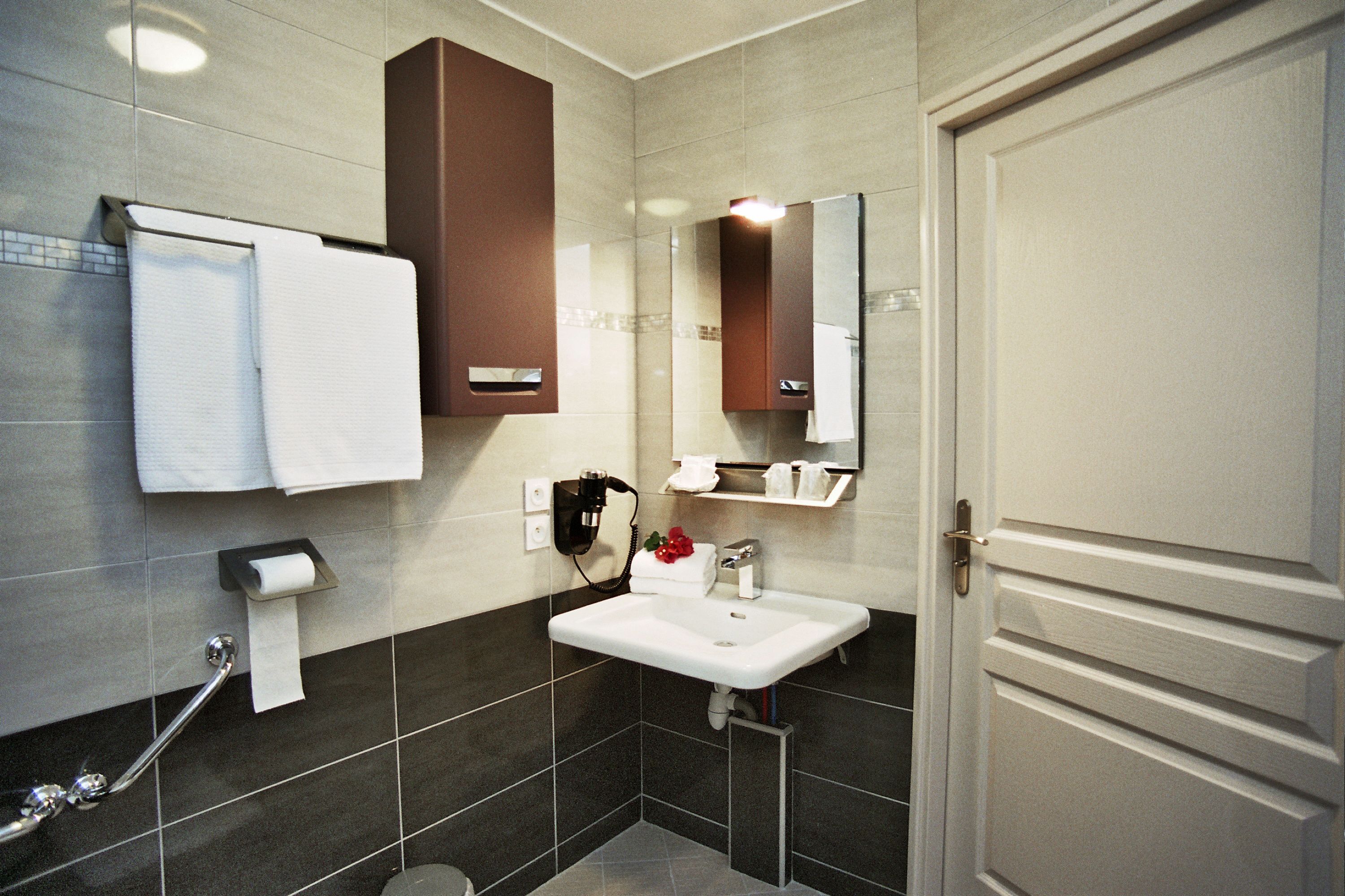 room, accessible | bathroom sink