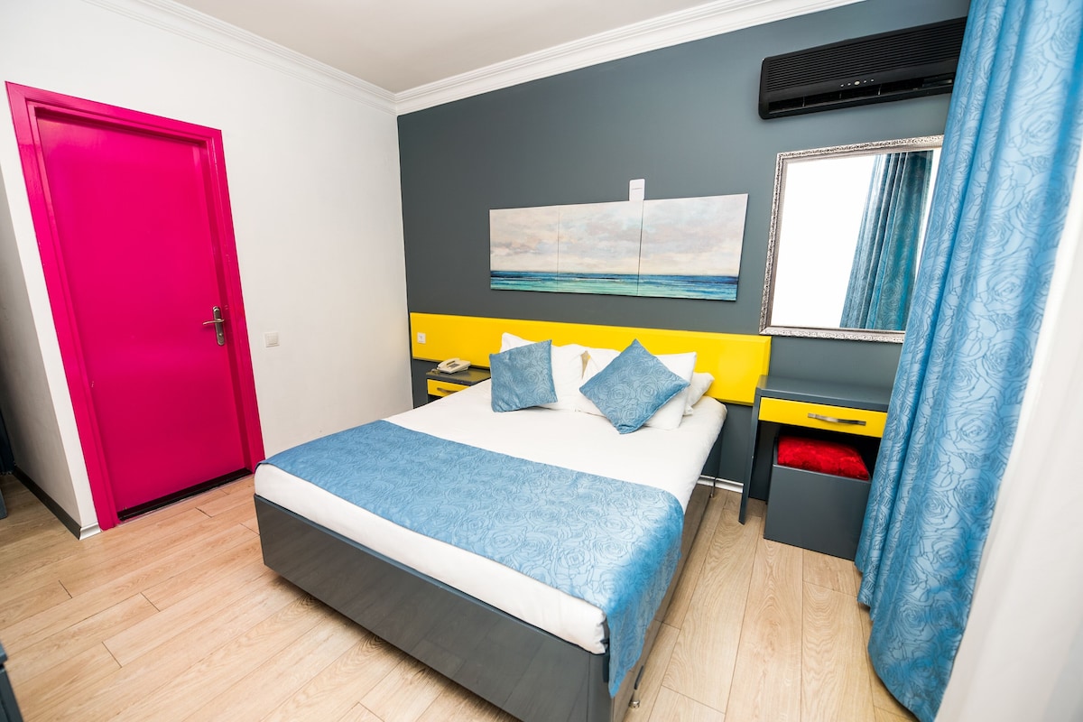 Minibar, cribs (free), rollaway beds, WiFi (free)