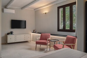 In-room safe, laptop workspace, blackout curtains, free WiFi - Villa Felicia (Noto)