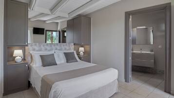 1 bedroom, in-room safe, laptop workspace, blackout curtains