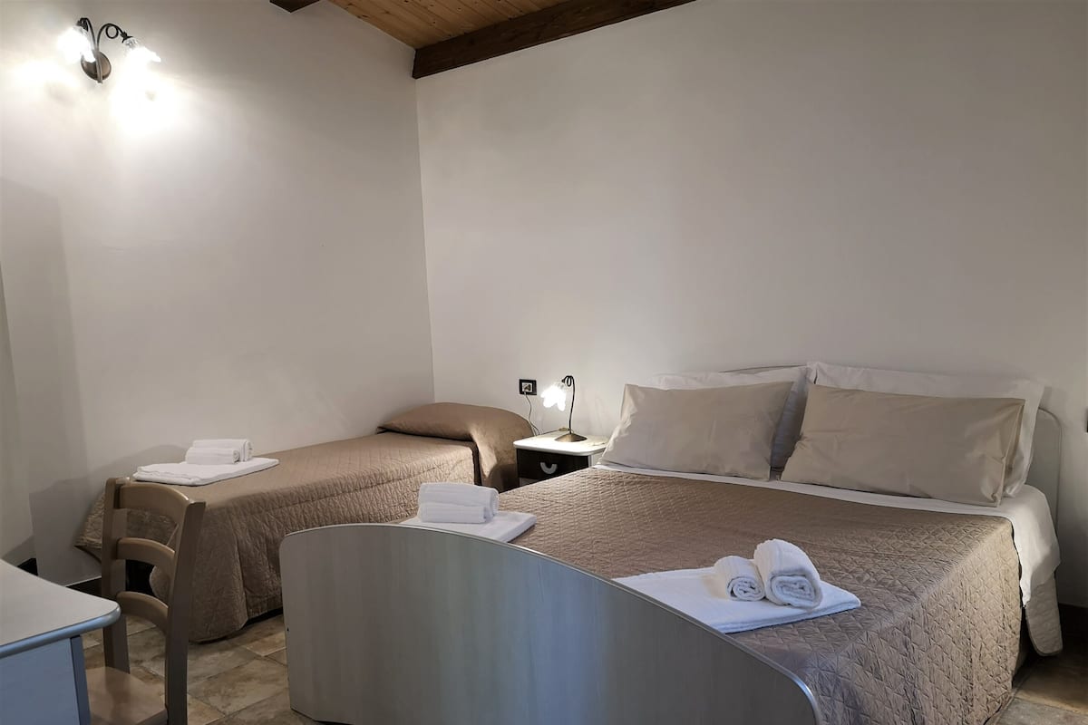 1 bedroom, in-room safe, laptop workspace, blackout curtains