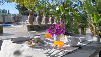 Desayuno buffet incluido todos los días