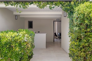 In-room safe, laptop workspace, blackout drapes, free WiFi - Villa Felicia (Noto)