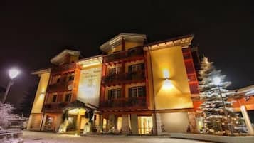 Façade de lâhĂ©bergement - soirĂ©e/nuit