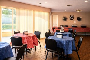 Breakfast area - Alvin Extended Stay (Alvin)